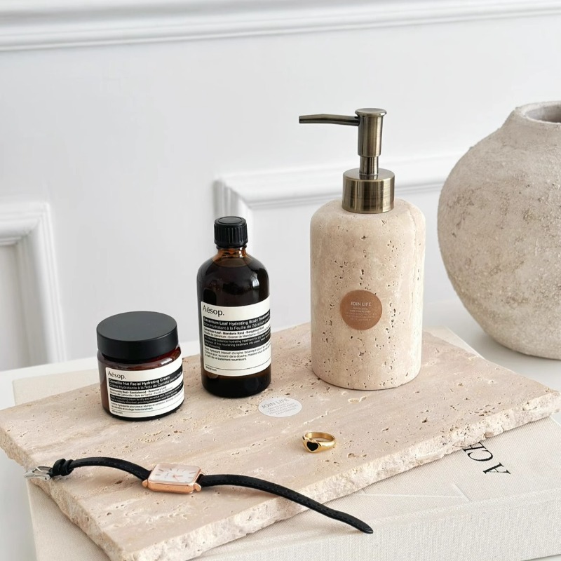 Natural Stone Lotion Dispenser - Luxury Natural Skincare recension och pris